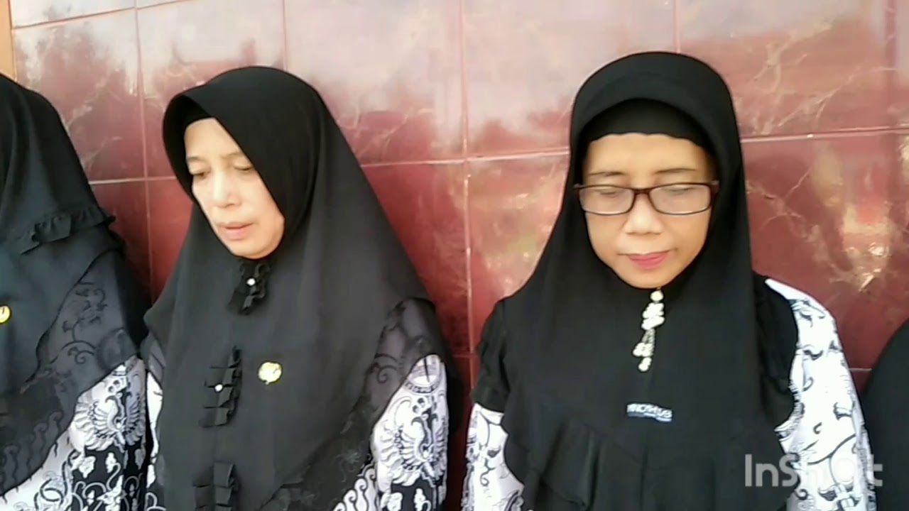 Upacara di Hari Guru Nasional