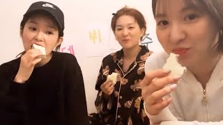 Red Velvet eating expired ice cream