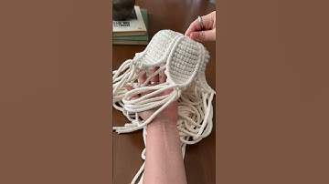 slow down & tie some knots with me 🌷 #macrame #flowerlamp #macramelamp #crochetlamp #cottagecore