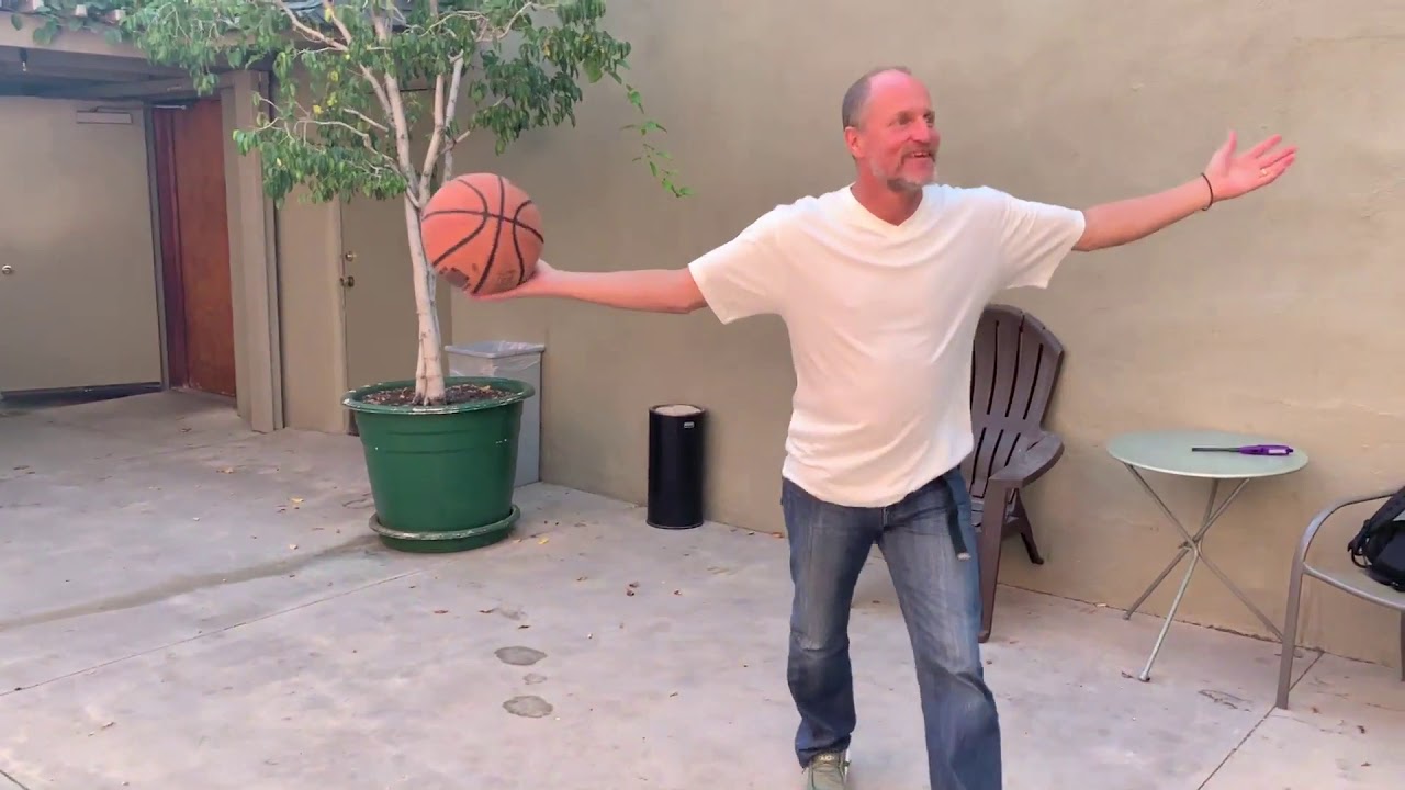 Woody Harrelson Singing "Burning Love" from Zombieland 2 AWESOME