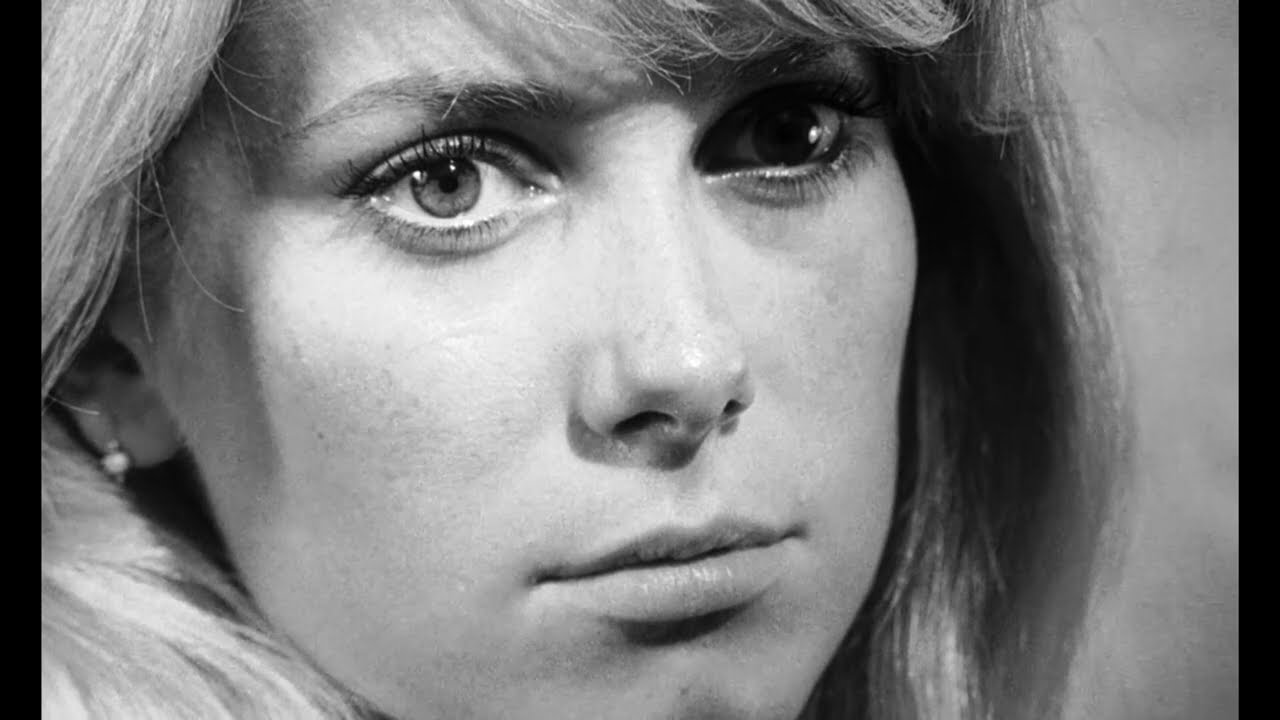 Empty and depressed Catherine Deneuve in Repulsion (1965)