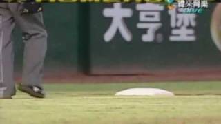 090502 象獅戰 獅隊陳連宏HR(2)