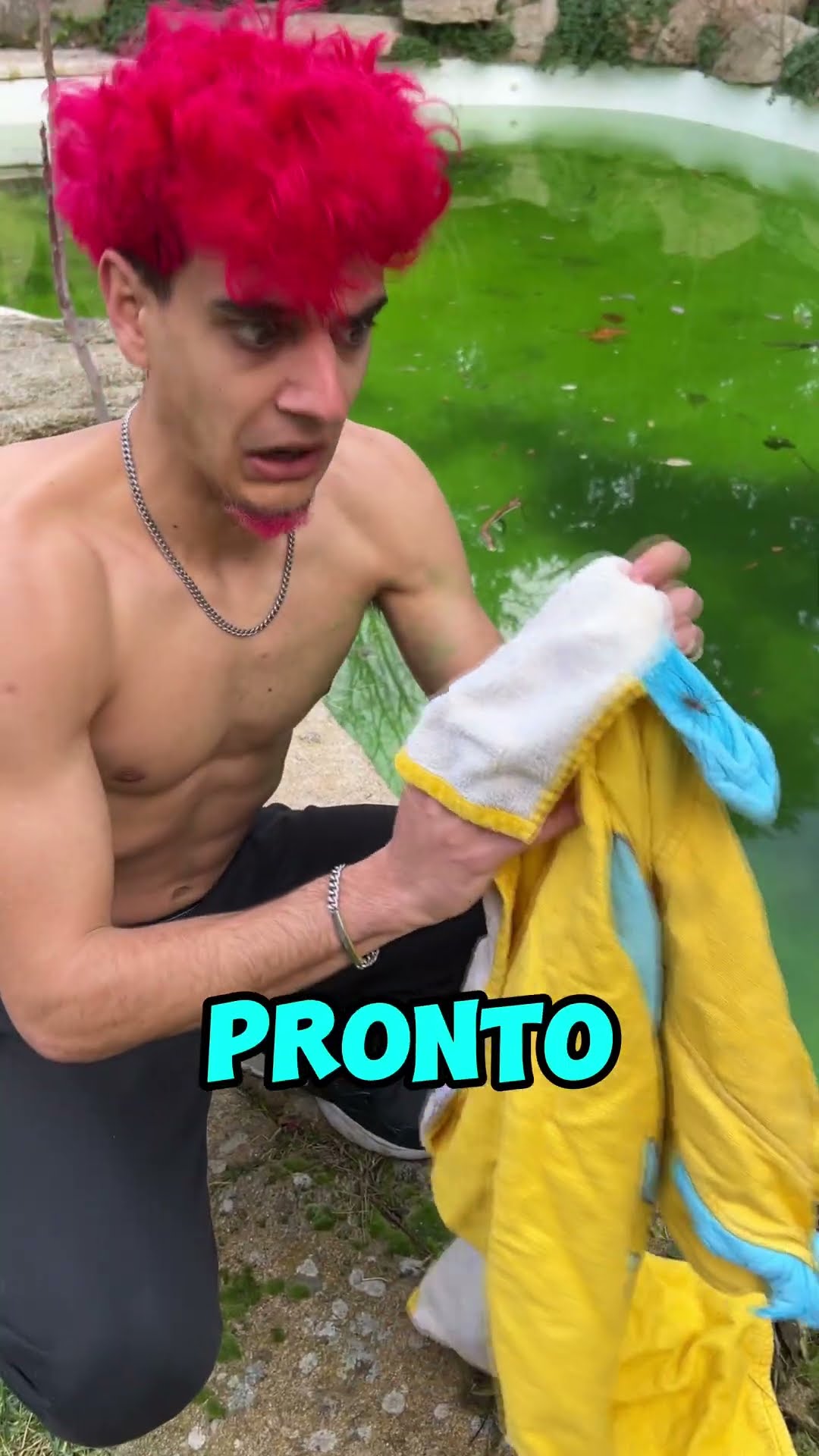 ME INYECTO UN VIRUS EN LA PISCINA TOXICA!