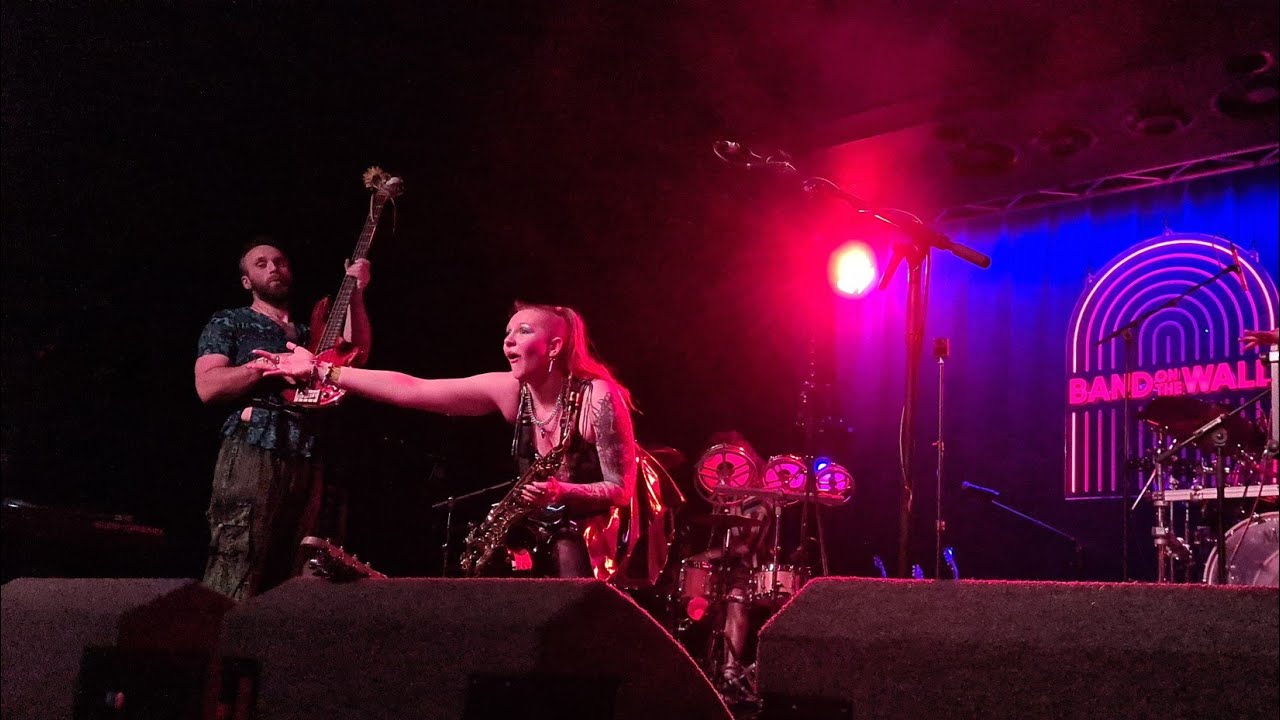 Square Wild - Circus (Live in Manchester 11/04/2026)