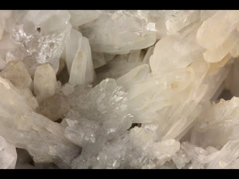 【強力浄化】⭐️龍彫り水晶タワー⭐️ヒマラヤ産 R24 楽天市場】クリスタル四角錐 金龍 3.2cm角 水晶ピラミッド龍彫り
