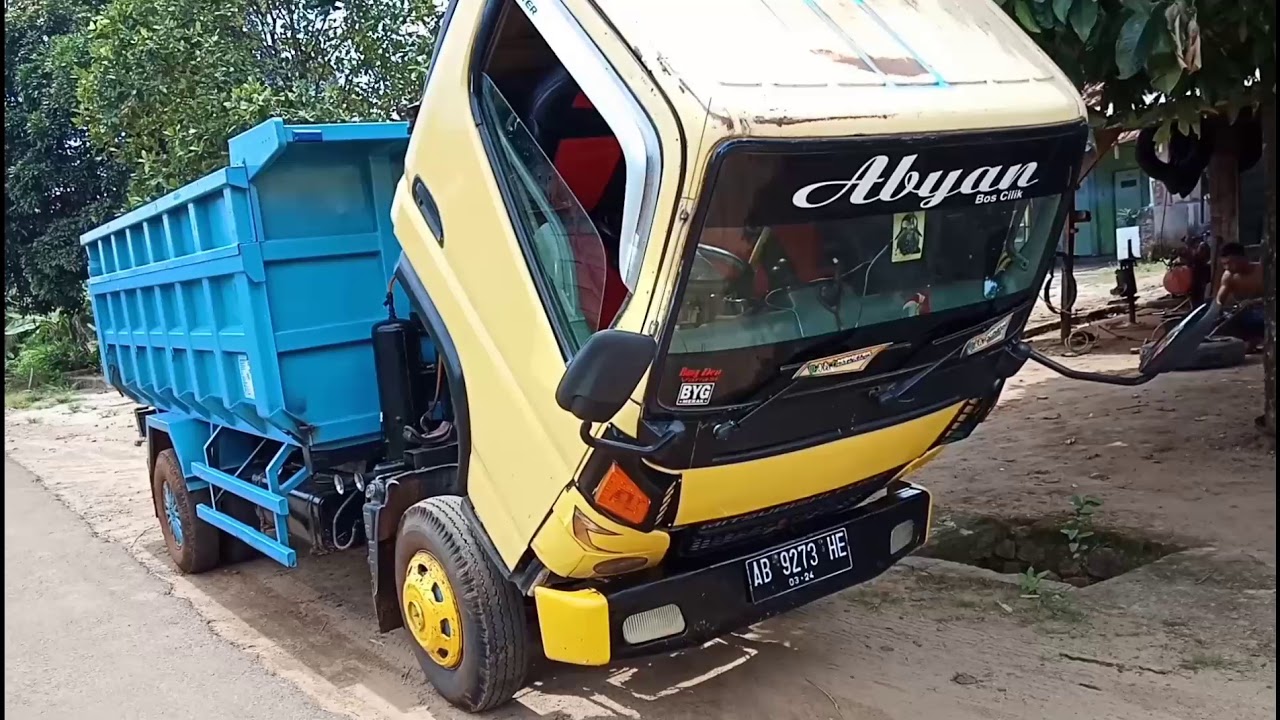 VIRAL Truk  umplung  tahun 82 di modif  canter YouTube