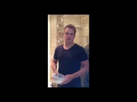 მეთ დეიმონმა უნიტაზის წყალი გადაისხა - matt damon ice bucket challenge