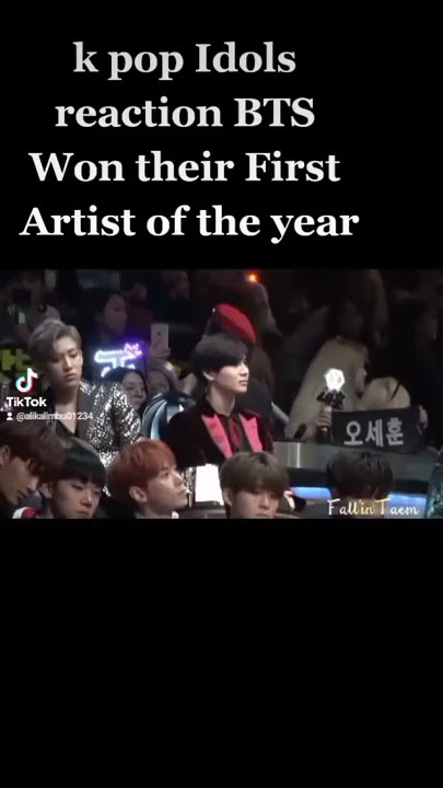 BTS Vs Exo Artist of the year K pop Idols reaction 😊😊☺️☺️☺️
