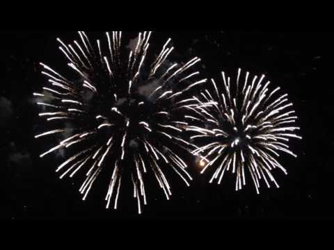 Праздничный салют на дне города Казань и дне Республики Татарстан. 30.08.2016. Центр семьи "Казан".