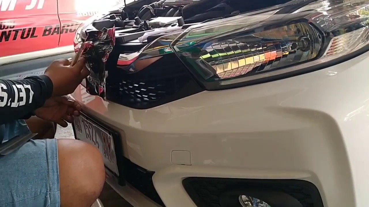 Honda new Brio 2020 grill hitam glosy by momo sticker ...