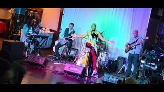 Songbird Coates sings I Have Nothing  at The Blue Dolphin Bar and Seafood Grill. 