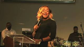 Le'andria Johnson \