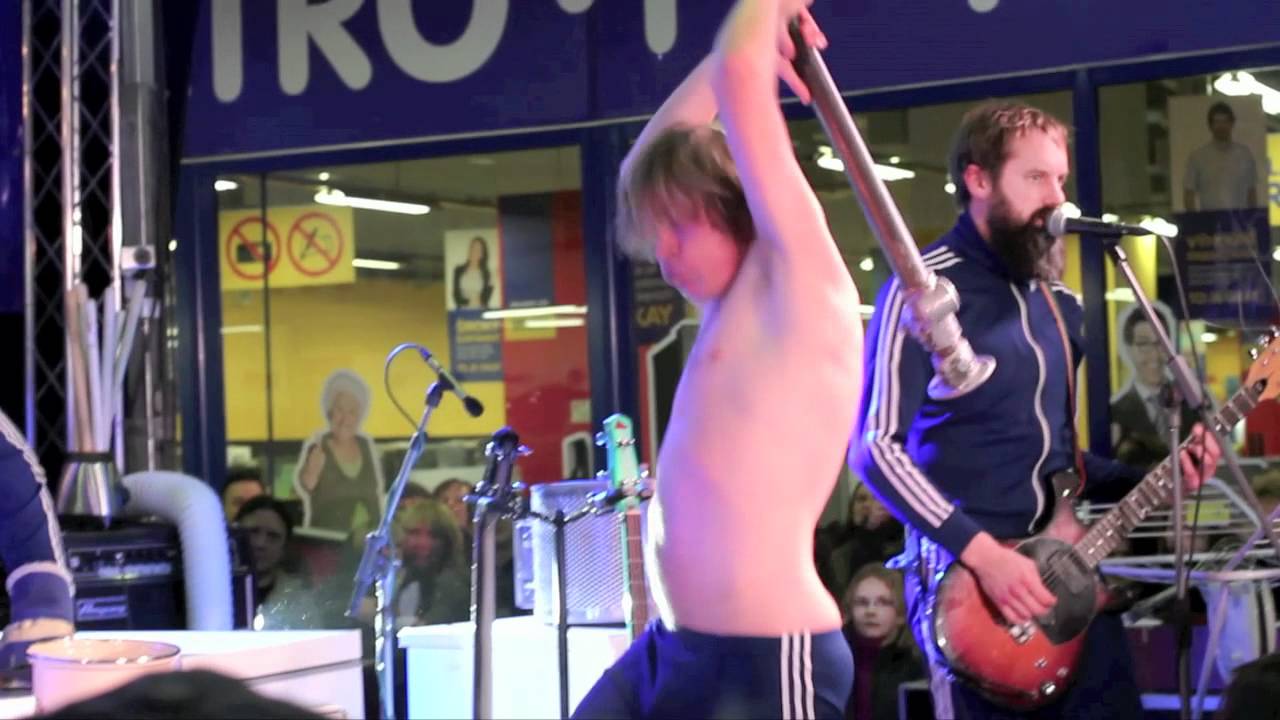 Hurra Torpedo - Total Eclipse of the Heart [720p] - Brno, Czech Republic - 27/01/2012