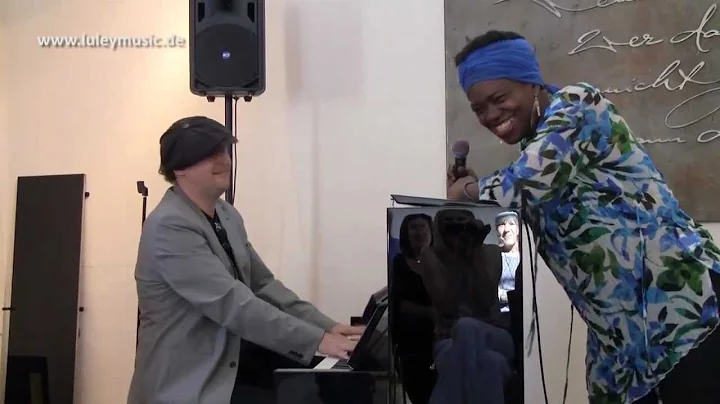 "It Don't Mean A Thing" (Ellington) - Brenda Boyki...