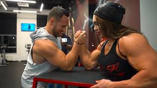 😲 brutly Arm restling 🔥😱male bodybuilder vs female bodybuilder