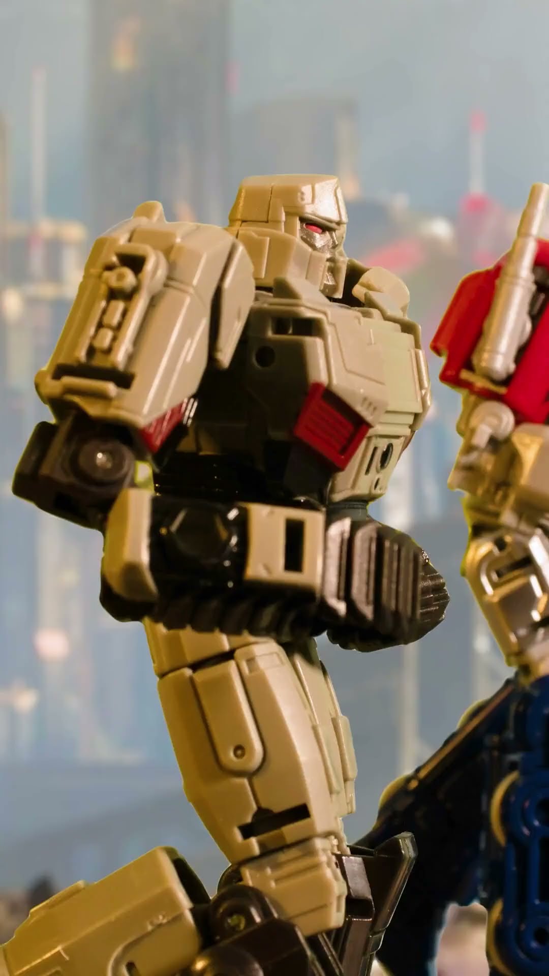 ¡¿Un final fotográfico?! ¡Los robots TRANSFORMERS corren hasta el final!