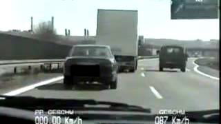 VOLLIDIOT! AUF DER AUTOBAHN! AUTO VS LKW!