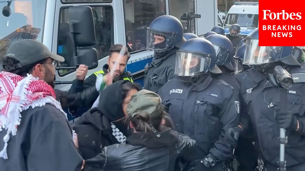 Berlin Police Block Pro-Palestinian Rally After Authorities Ban Pro-Palestinian Demonstrations