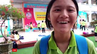 Chị Silent Sea Đón Gia Linh Gia Bảo Tan Học Gia Linh Bất Ngờ Xoạc Chân Cực Dẻo Khiến Chị Tròn Mắt