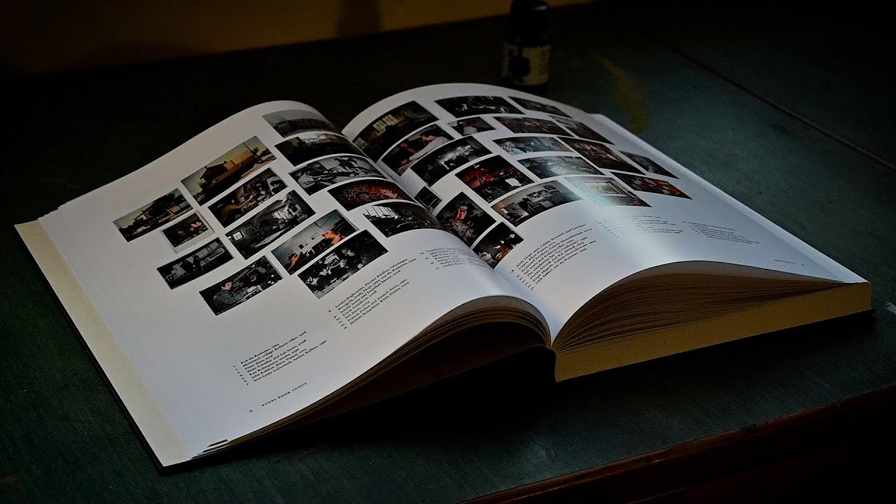 ROYAL BOOK LODGE, par John C. Welchman, publié par Hatje Cantz