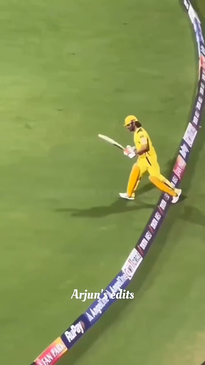MS Dhoni - Padayappa Entry #cricket #msdhoni #csk #rajini #padayappa #CSK #mumbai #ipl2025