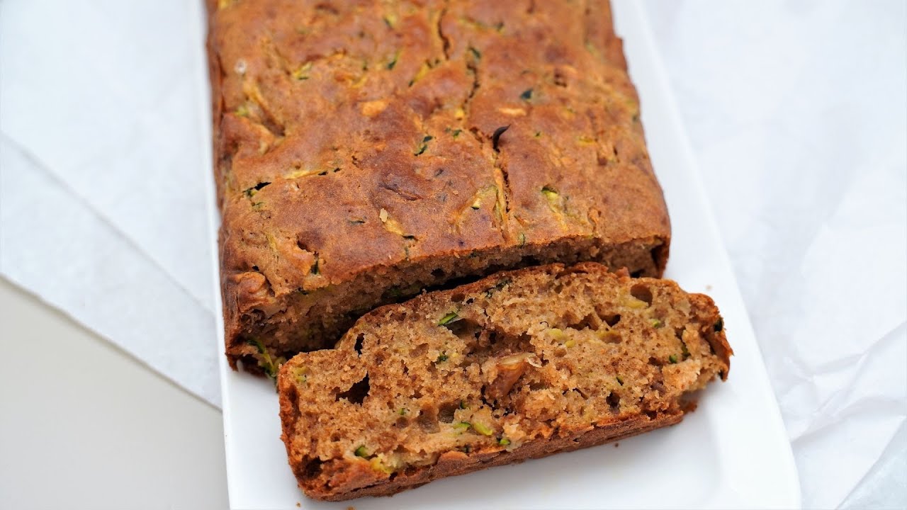 עוגת קישואים מקמח כוסמין מלא (Zucchini bread)