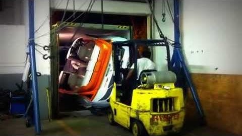 Boat Loading into container, shipping