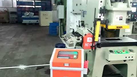 HongEr NC Servo Feeder Mechanical Releasing for Power Press