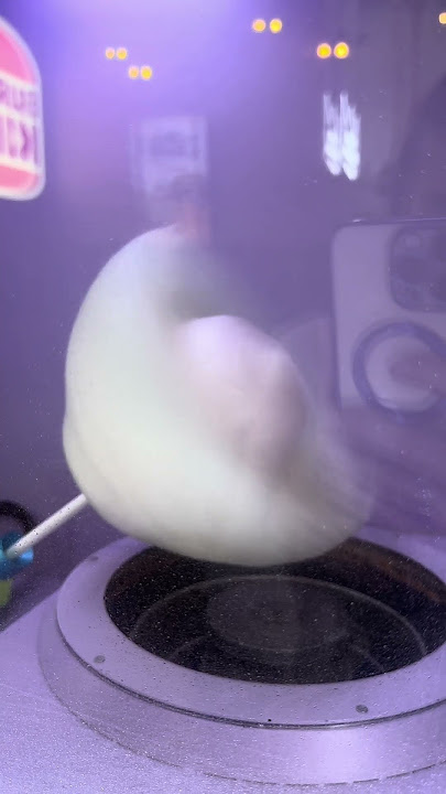 Have you tried cotton candy from a machine like this? #travel #tourism #trip #malaysia #tourguide
