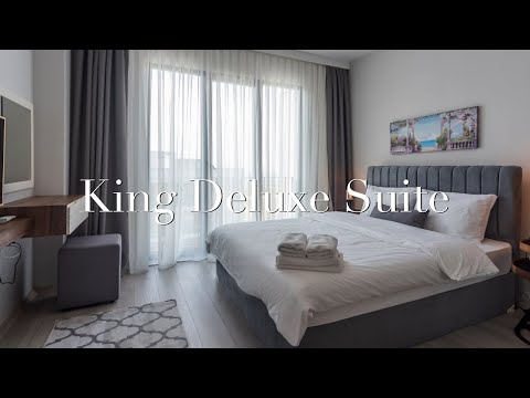 Green Hills Suites - King Deluxe Suite