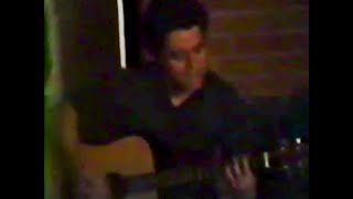 Green Day's Acoustic Performance of Paper Lanterns at A House Party in 1991