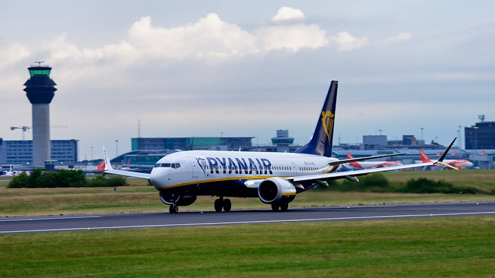 Ryanair Boeing 737 MAX 8-200 takeoff MAnchester Airport