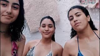 Anak SMA, Lagi mandi - mandi pakai BH