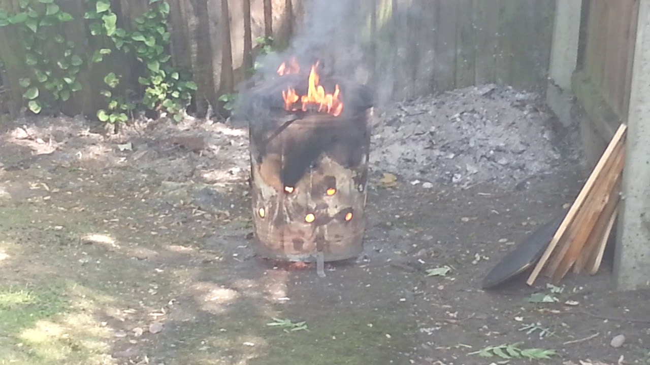 Another Backyard Rubbish Burn YouTube