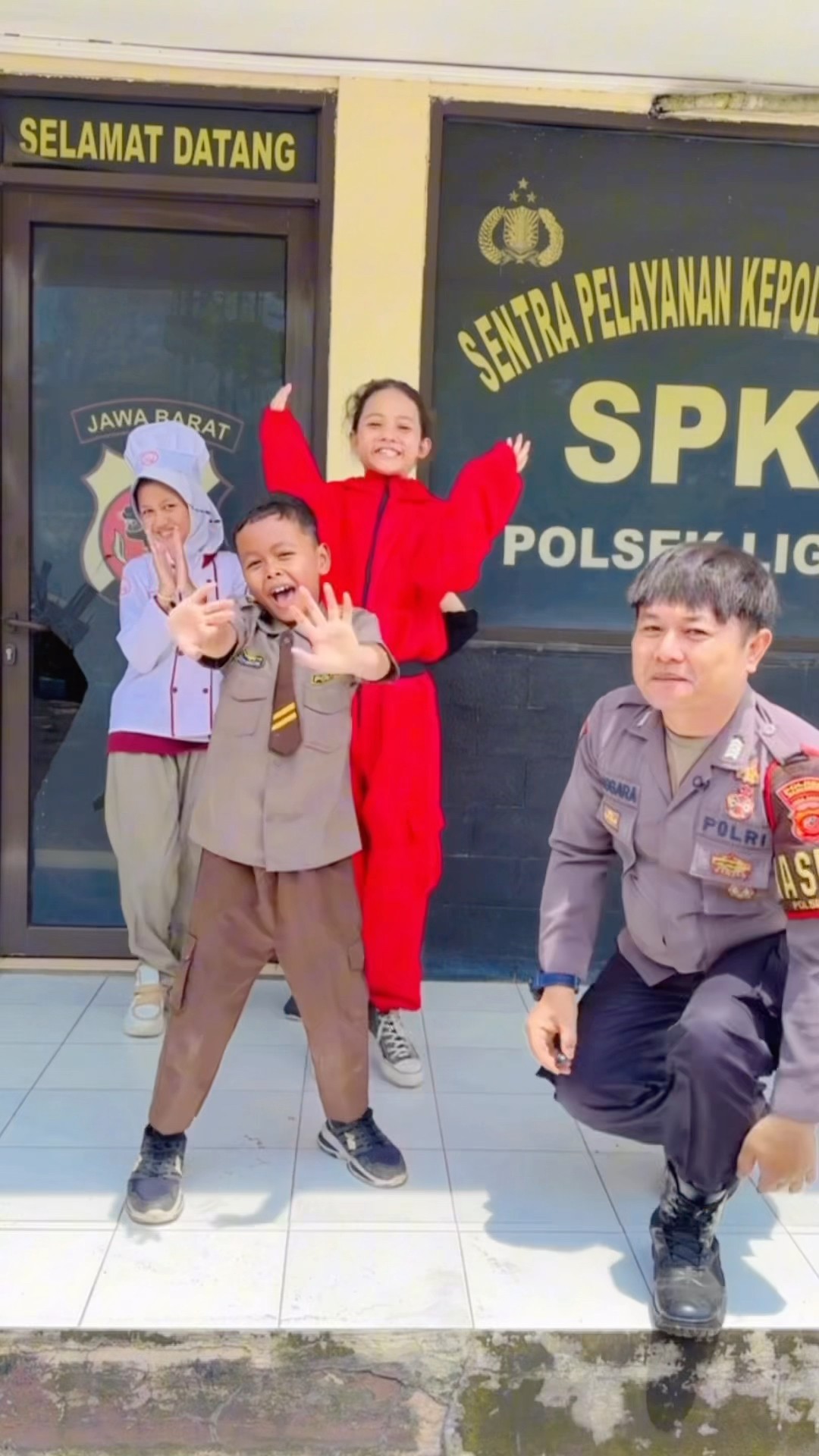 Nyanyi Lagu Shopee COD ?#nyanyi #lagu #laguanak #shortsvideo