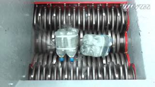 WEIMA Shredder ZMK 40 zerkleinert PET-Flaschen