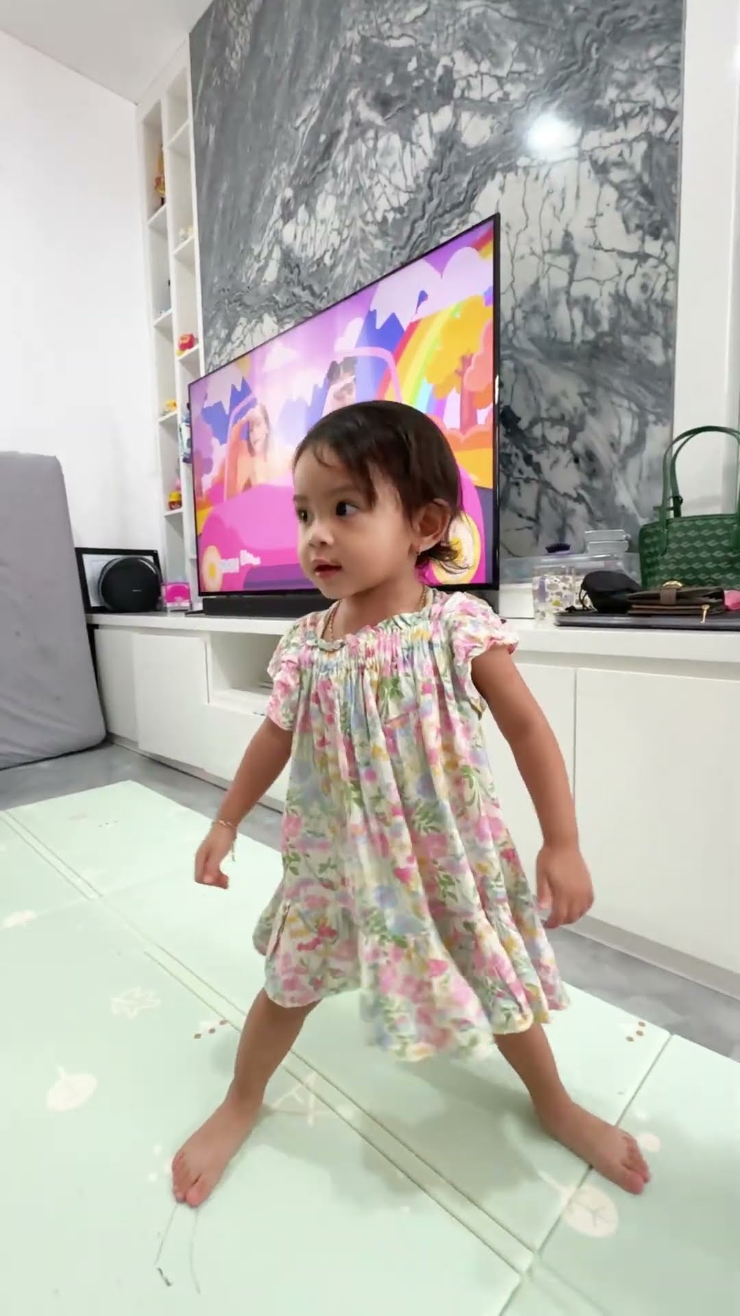 GUYS LEXIE SUDAH HAFAL LAGU LIBURAN NIH #leika #shorts