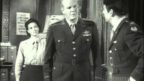 twelve o'clock high : S2E04 The Idolator