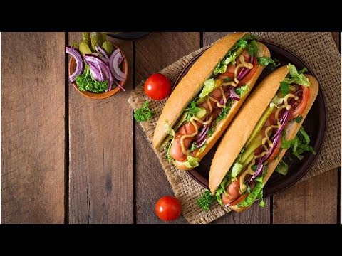 Ile kalorii ma hot dog? Czy można zrobić hot dogi w wersji light? | James Dene