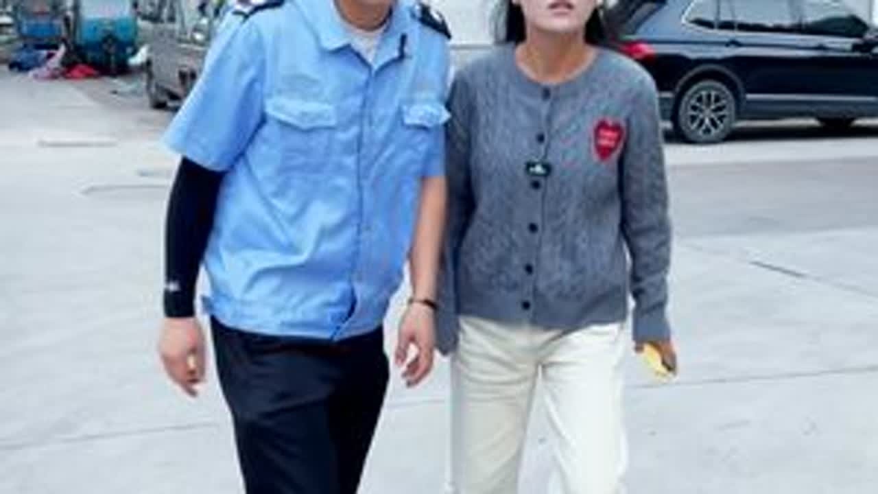 父亲走了，她也被“赶走”了… #善良的人永远善良