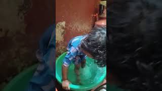 baby 🤱 dancing 🎶 in water 💦 #kutumakutu #duet #music #myba #gevorgmheri #funny #cutebaby #cute