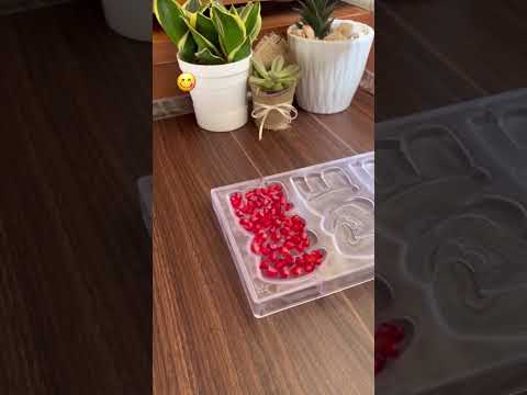 ترکیب ملسی انار با شیرینی شکلات معرکه میشه زود امتحانش کن آشپزی حرفه ای ایده  شکلات دسر