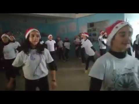 ტირძნისის საჯარო სკოლის მოსწავლეებმა დიდ შესვენებაზე სადღესასწაულო სანახაობა მოაწყვეს