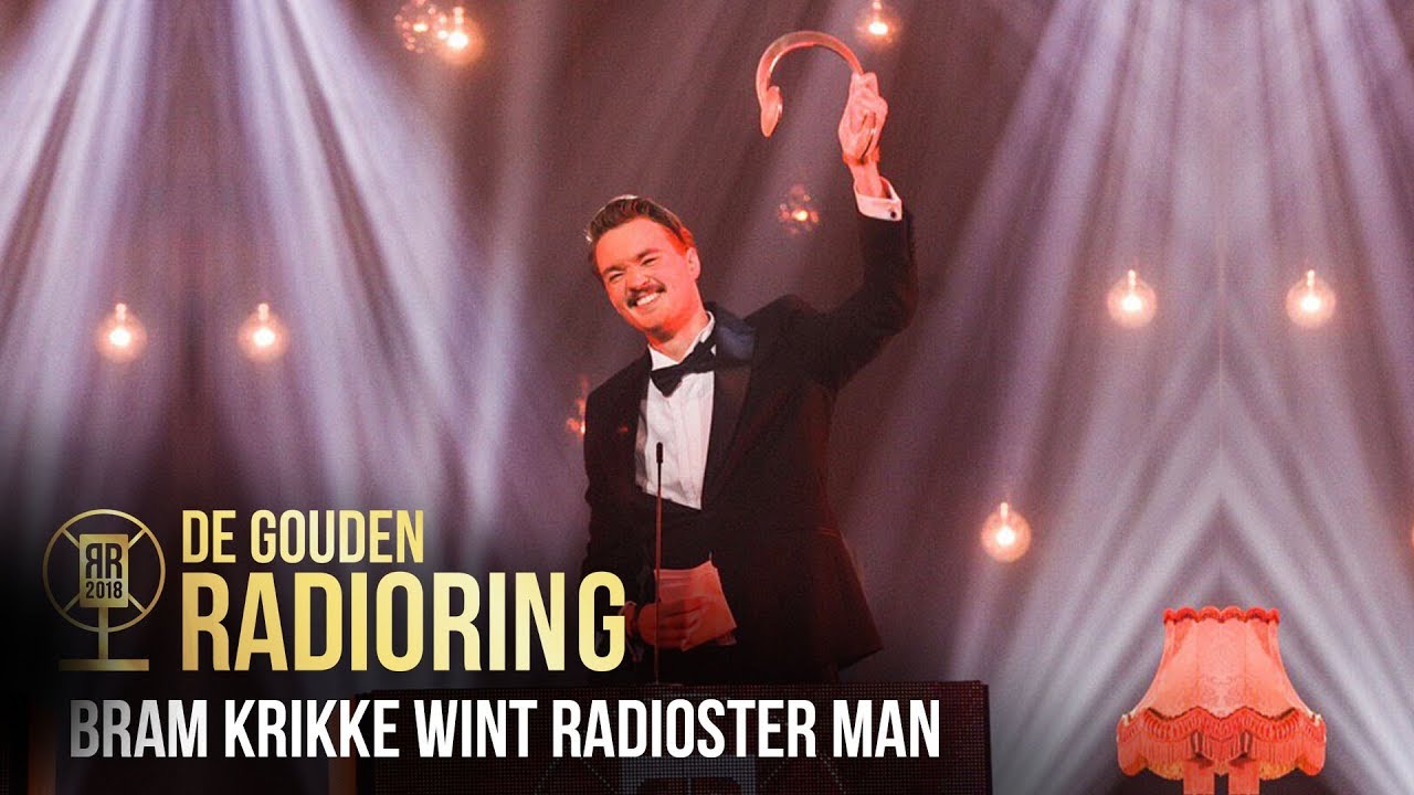 Bram Krikke krijgt de Zilveren RadioSter Man!