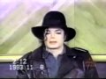 Capture de la vidéo Michael Jackson My Mouth Hurts (Takes A Break From Deposition To Take Painkiller For His Tooth).Flv
