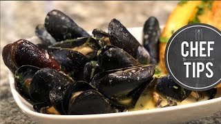 Classic French Mussels Recipe - Moules Marinière with White Wine & Garlic Butter Sauce