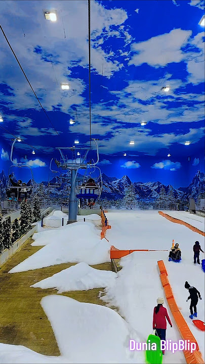 Naik kereta gantung siapa takutttt trans snow world bintaro #transsnowworld #fyp #salju #snow #mains