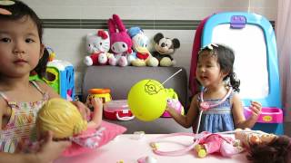 Aliza & Naomi 2015070601 - 麥當勞迷你兵團氣球