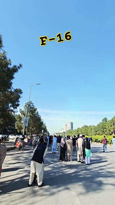 F-16 in Action #f16fighterjet #pakistanday2025, #jf17_thunder #airshow #islamabad #23rdmarch2025,