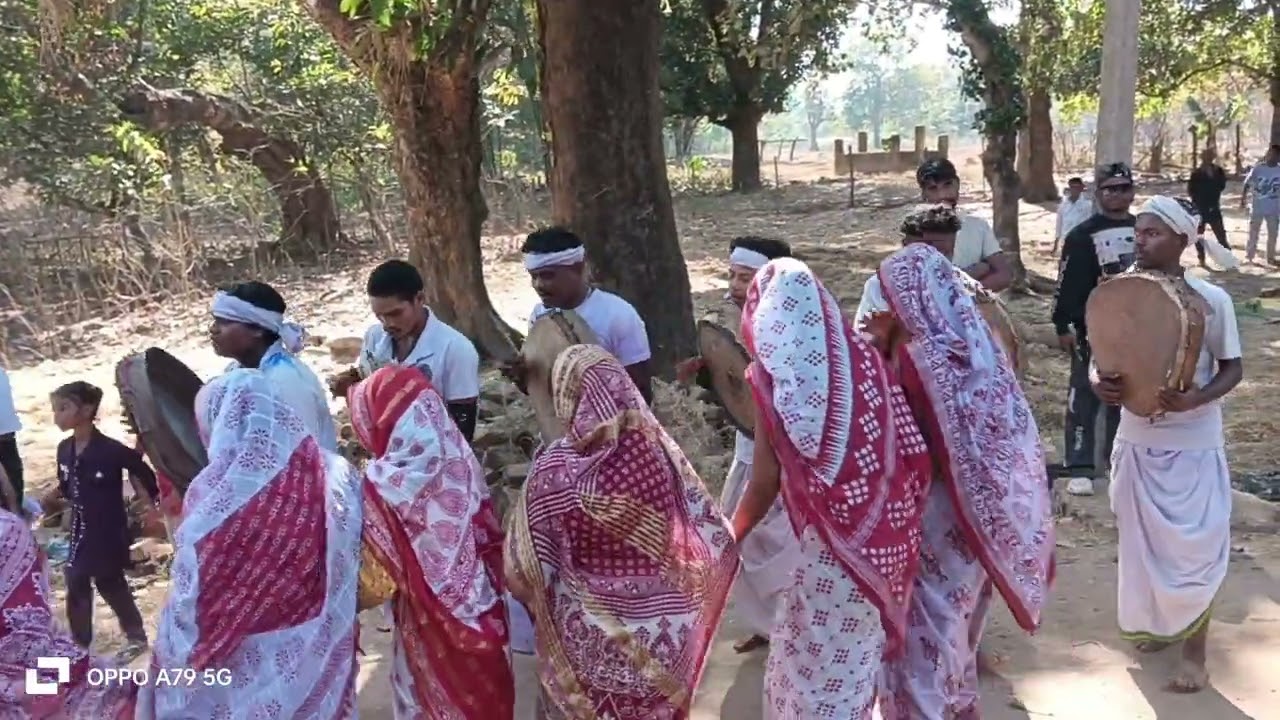 ଠାକୁରମୁଣ୍ଡା ଅଖାପଲାଣ ଗାଁ ରେ ବିସର୍ଜନ (କମାରଡିହା ଚାଙ୍ଗୁ ଦଳ ବାରିପଦା )